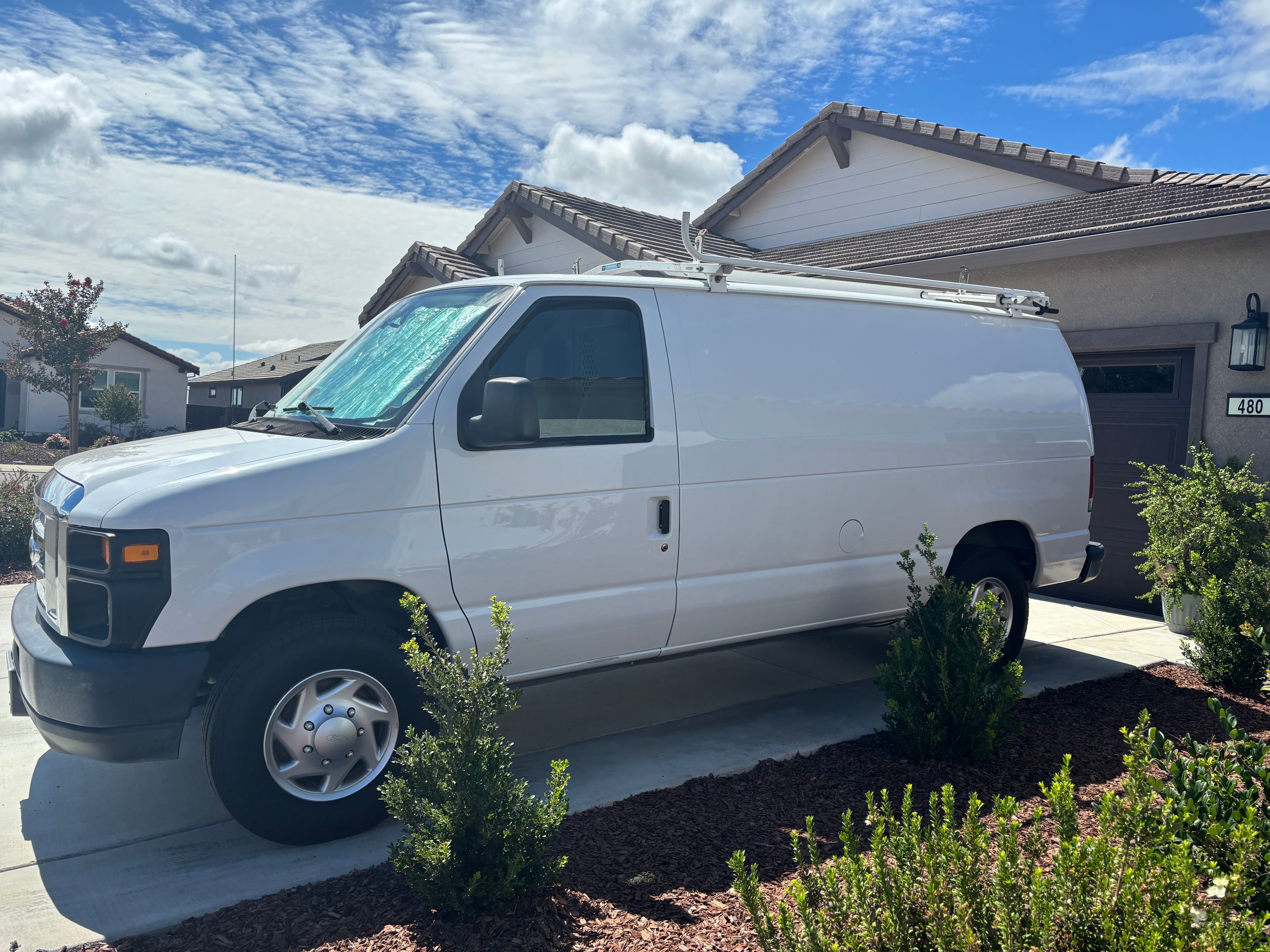 Used 2014 Ford E-250 and Econoline 250 RWD image 4