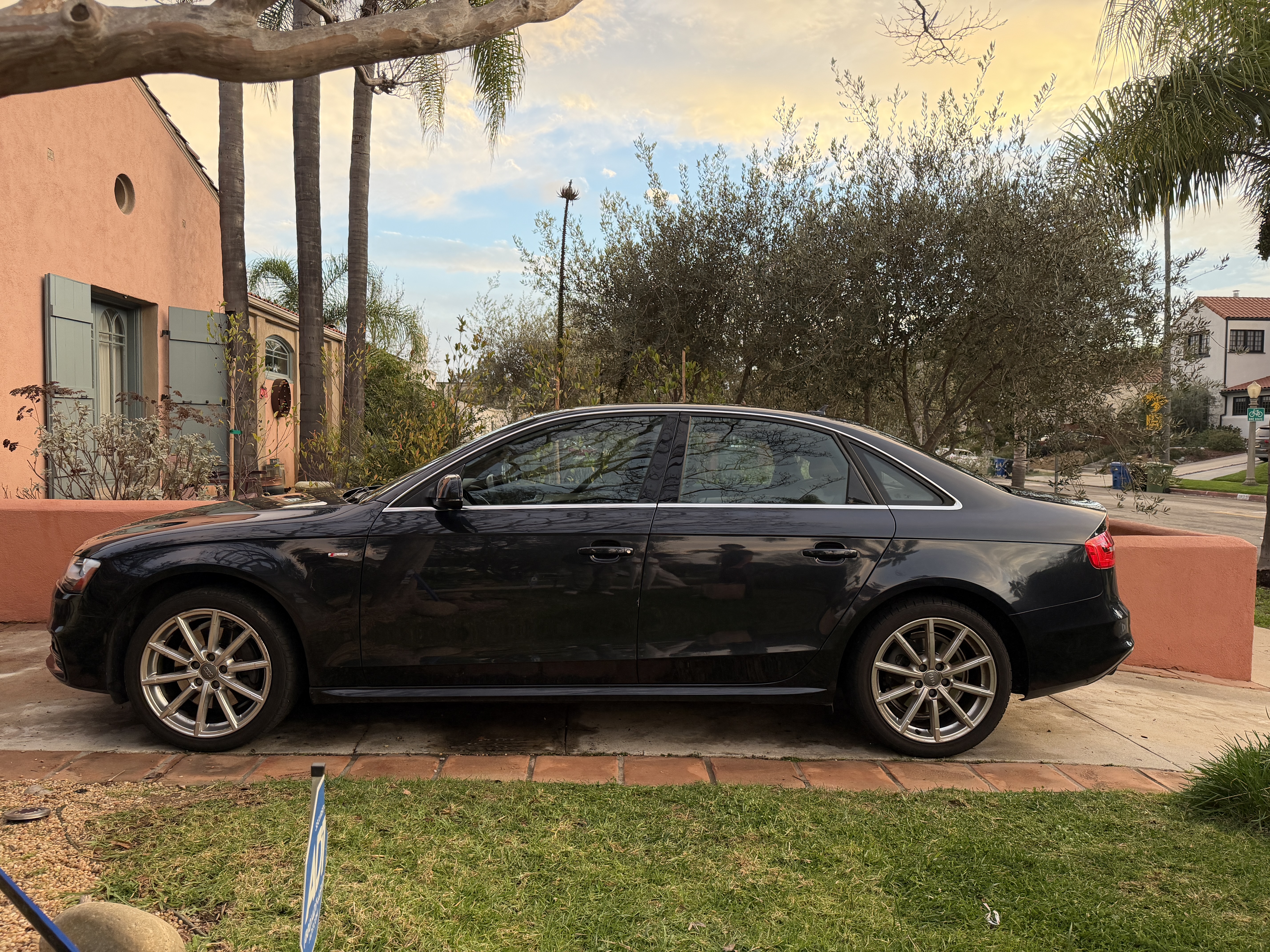 Used 2014 Audi A4 2.0T Premium Plus w/ Premium Plus Package AWD/4WD image 2