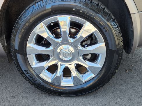 Used 2011 Buick Enclave CXL image 6