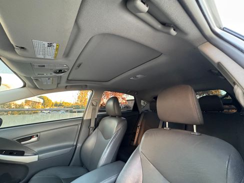 Used 2010 Toyota Prius Four image 10