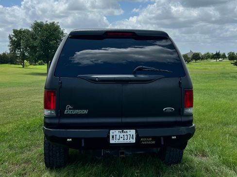 Used 2004 Ford Excursion Limited AWD/4WD image 4