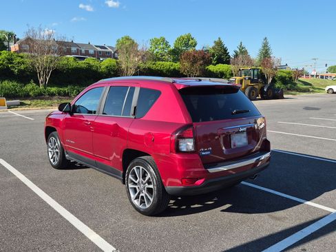 Used 2014 Jeep Compass Limited w/ Sun/Sound Group AWD/4WD image 6