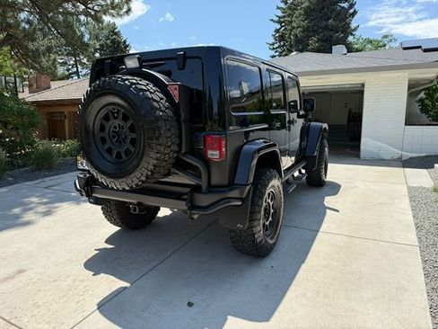 Used 2017 Jeep Wrangler Unlimited Rubicon w/ Dual Top Group image 4