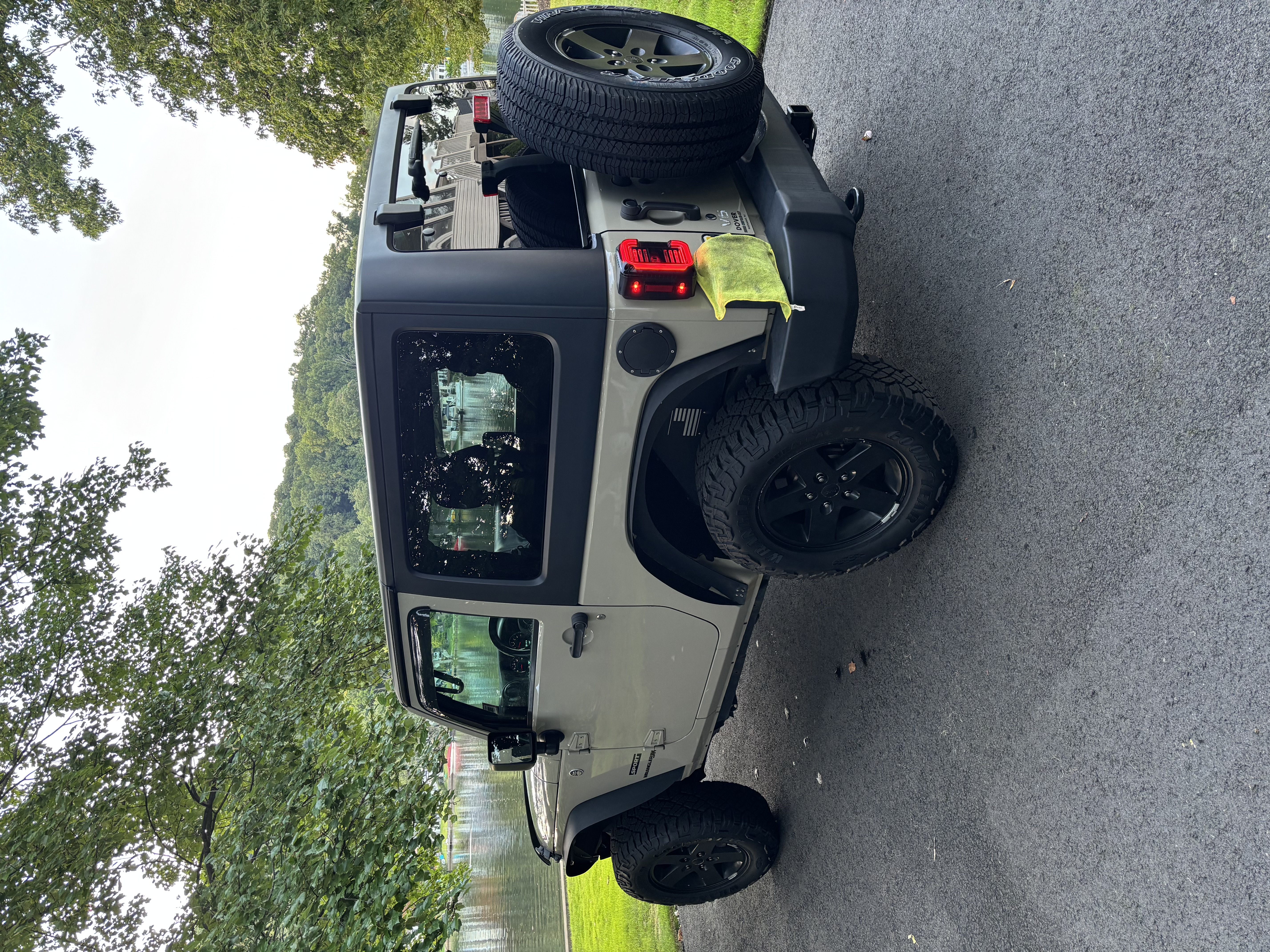 Used 2018 Jeep Wrangler Sport AWD/4WD image 10