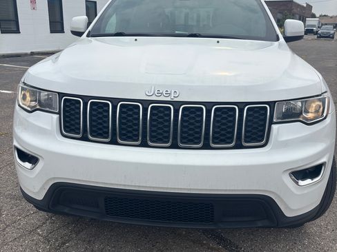 Used 2020 Jeep Grand Cherokee Laredo w/ Security & Convenience Group AWD/4WD image 1