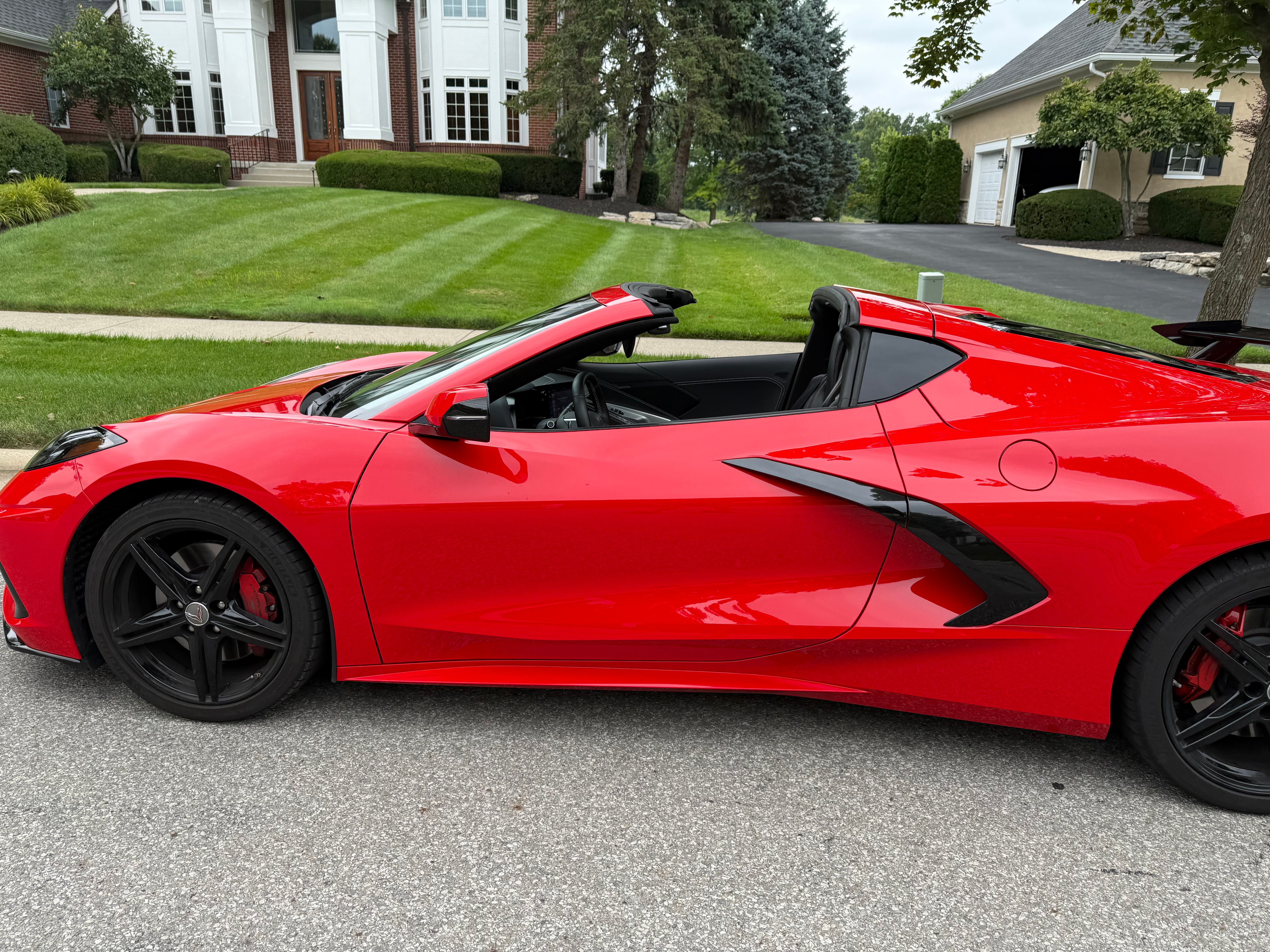 Used 2024 Chevrolet Corvette Stingray Coupe w/ Z51 Performance Package RWD image 14