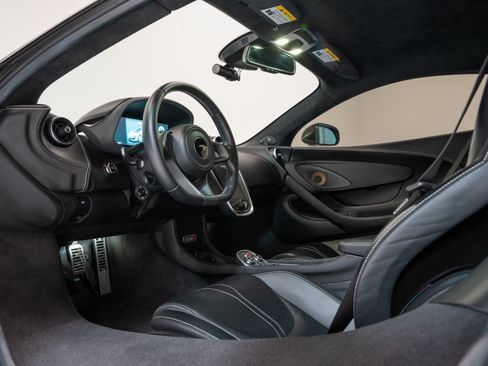 Used 2019 McLaren 570S Coupe image 20