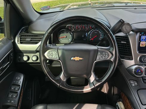 Used 2019 Chevrolet Suburban Premier AWD/4WD image 14