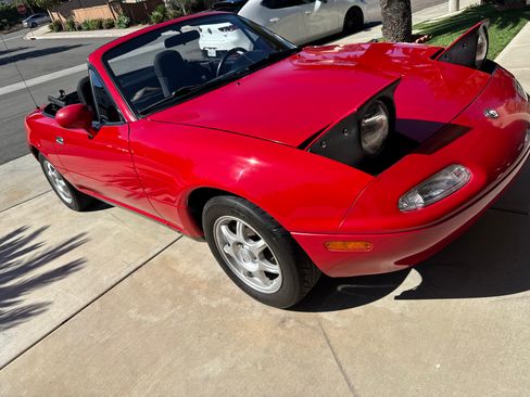 Used 1994 MAZDA MX-5 Miata image 1