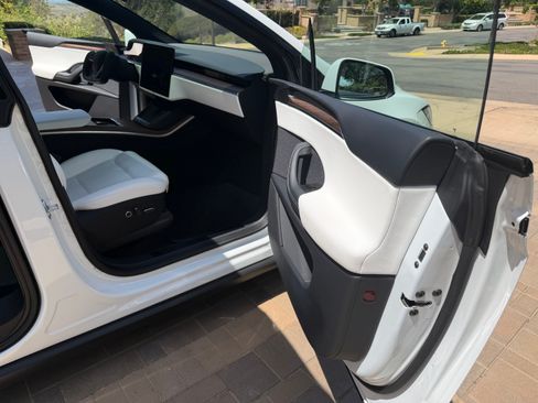 Used 2022 Tesla Model X AWD/4WD image 14