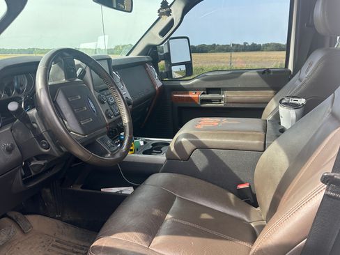 Used 2015 Ford F450 King Ranch w/ King Ranch Chrome Package image 5