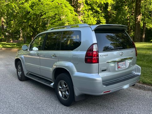 Used 2009 Lexus GX 470 AWD/4WD image 2