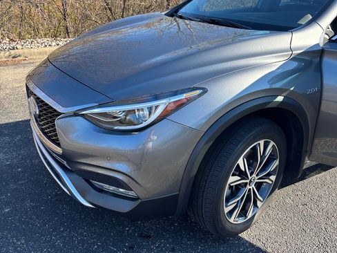 Used 2019 INFINITI QX30 Premium w/ Cargo Package image 1