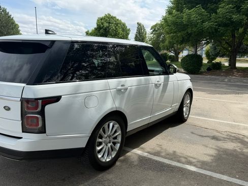 Used 2018 Land Rover Range Rover HSE AWD/4WD image 2