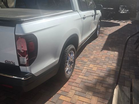 Used 2020 Honda Ridgeline RTL image 12