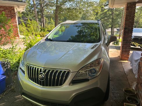 Used 2014 Buick Encore FWD image 1