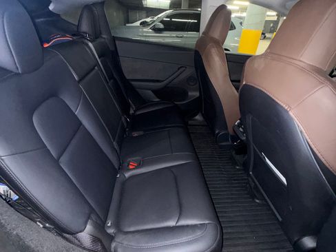 Used 2023 Tesla Model Y 2WD image 10