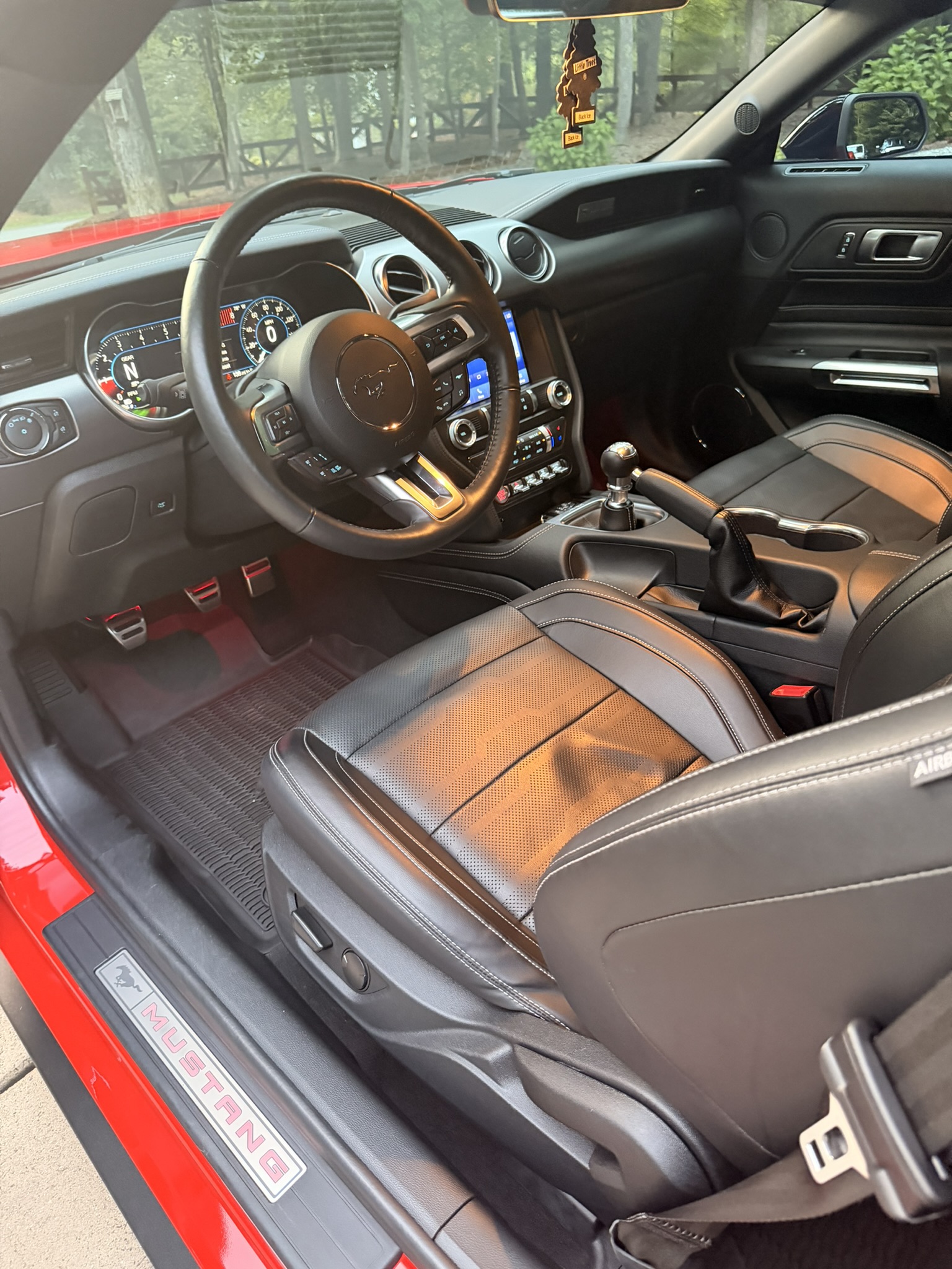 Used 2022 Ford Mustang GT Premium w/ Equipment Group 401A RWD image 6