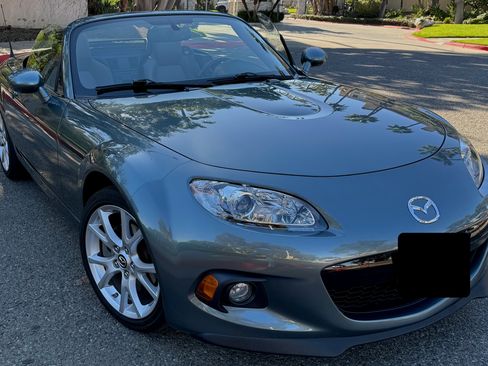 Used 2013 MAZDA MX-5 Miata Grand Touring image 2
