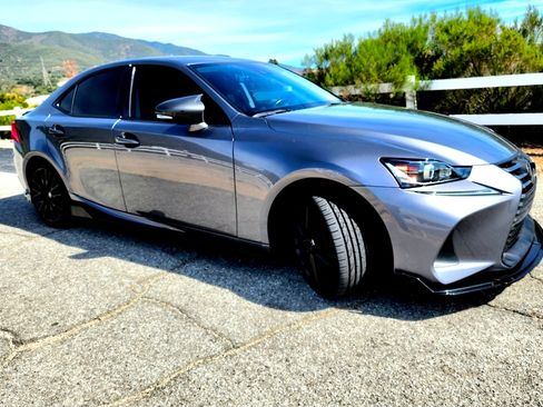 Used 2018 Lexus IS 300 F Sport image 9