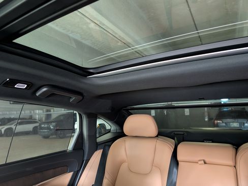 Used 2023 Volvo S90 T8 Ultimate image 14