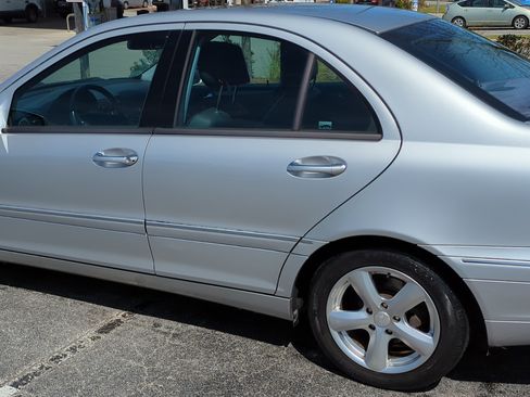 Used 2004 Mercedes-Benz C 240 C 240 Sedan 4D image 2