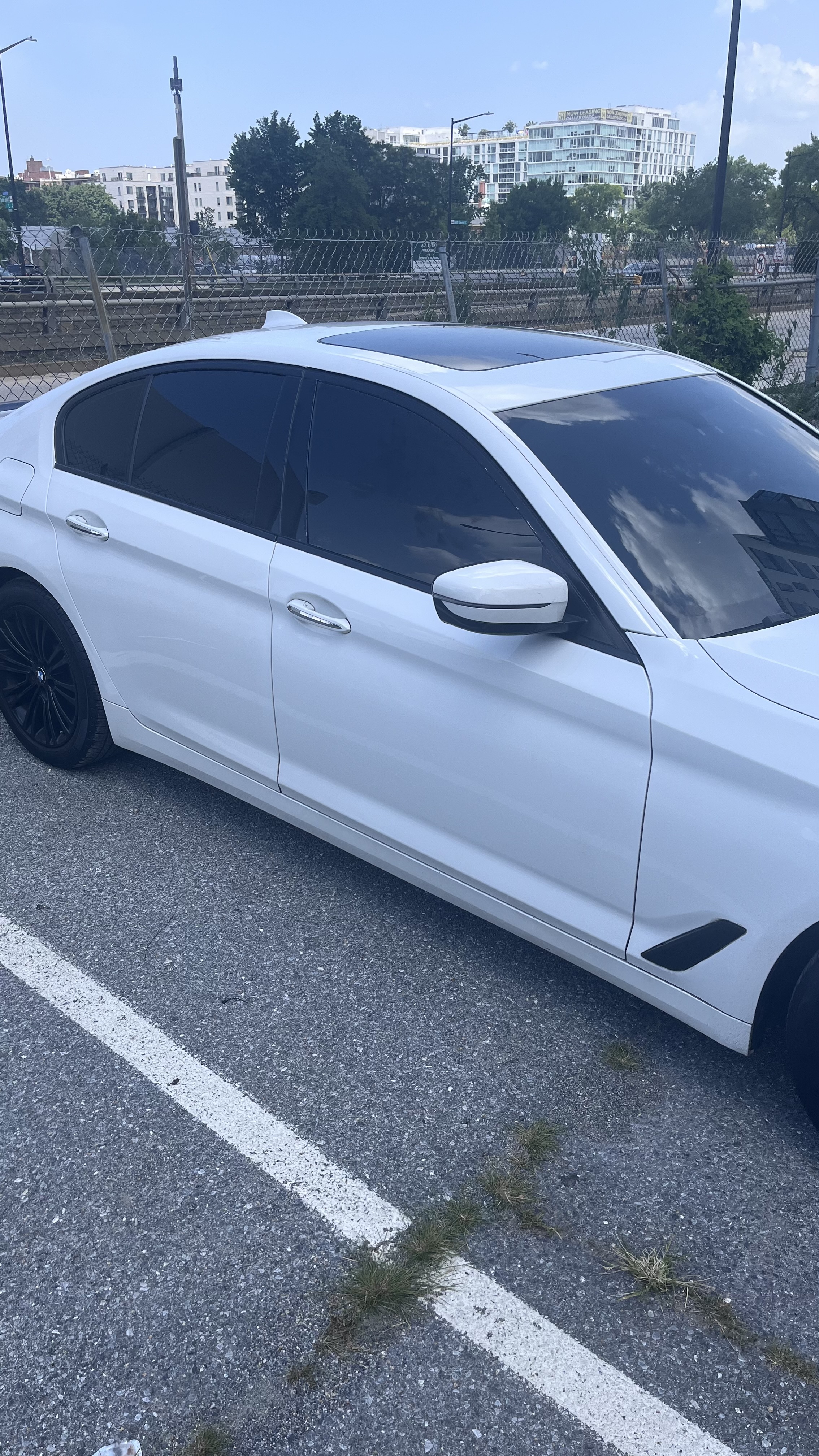 Used 2018 BMW 540i xDrive AWD/4WD image 1