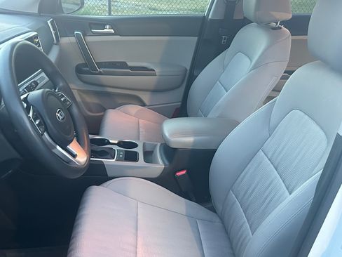 Used 2021 Kia Sportage LX FWD image 6