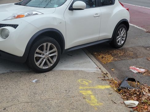 Used 2013 Nissan Juke S image 13