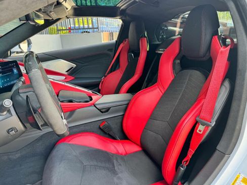 Used 2024 Chevrolet Corvette Z06 w/ Z07 Performance Package image 25