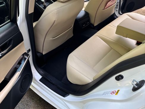 Used 2015 Lexus IS 250 w/ Navigation System Package image 10