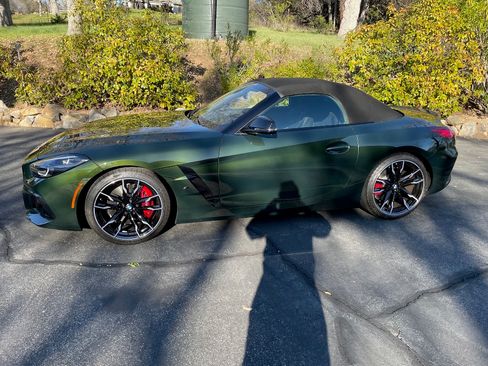 Used 2026 BMW Z4 M40i w/ Shadowloine Package RWD image 13