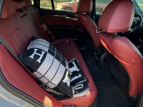 Used 2023 BMW X4 M40i w/ Premium Package image 6