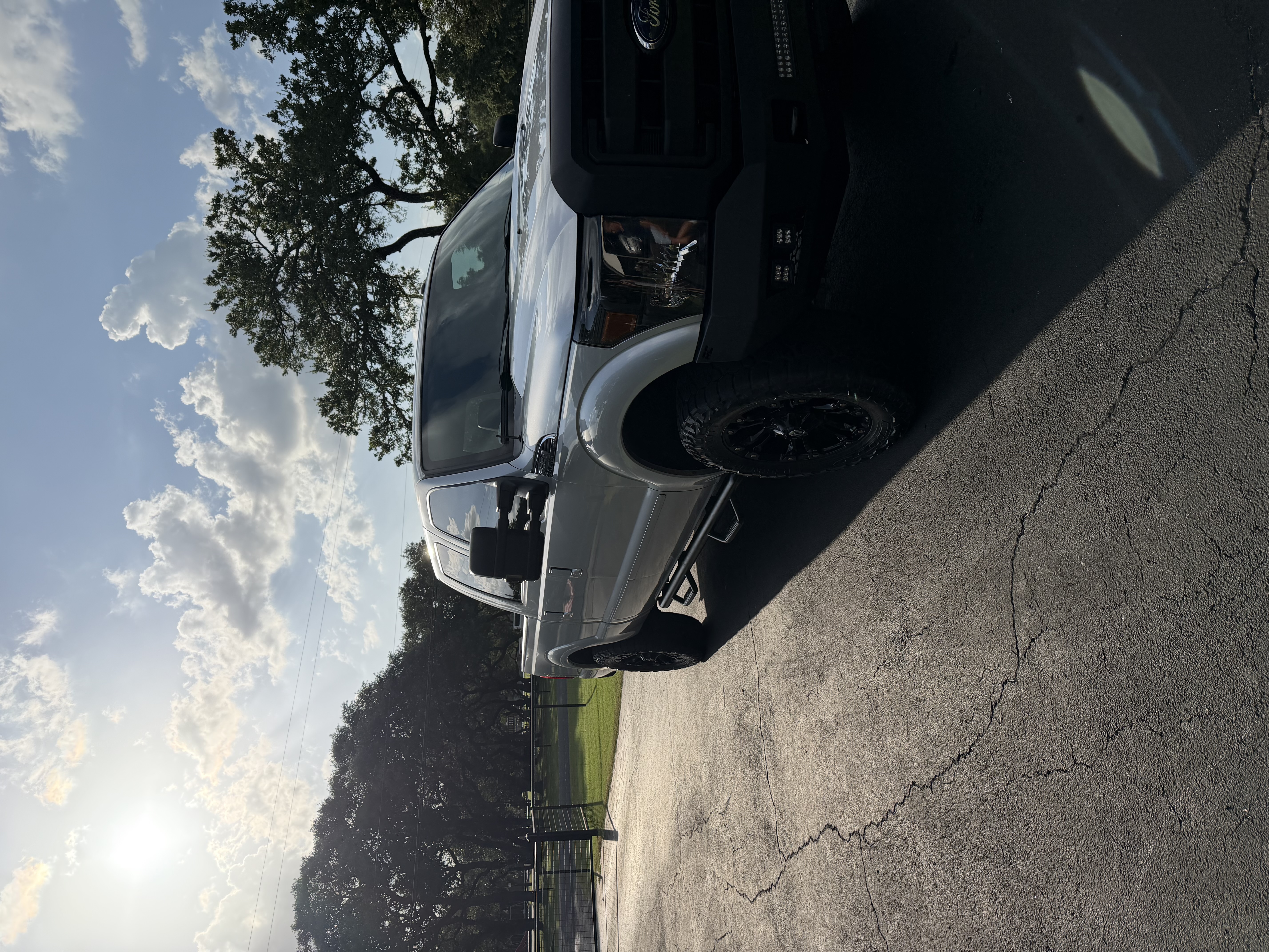 Used 2015 Ford F250 Lariat w/ Lariat Ultimate Package AWD/4WD image 5