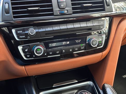 Used 2018 BMW M4 Convertible image 8