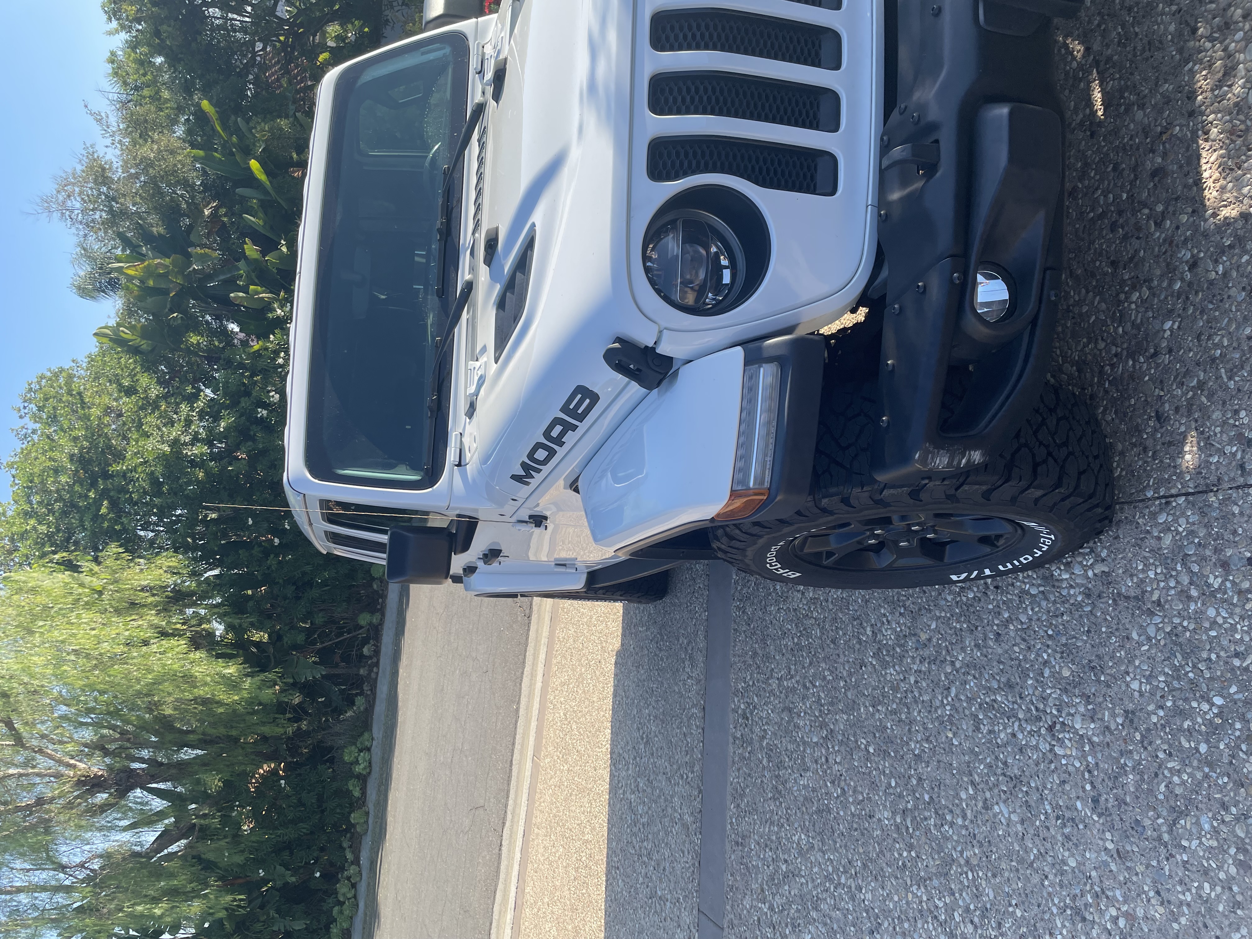 Used 2018 Jeep Wrangler Unlimited Sahara w/ Quick Order Package 24M Moab AWD/4WD image 4