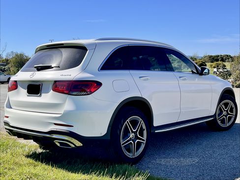 Used 2022 Mercedes-Benz GLC 300 4MATIC image 4