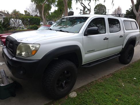 Used 2009 Toyota Tacoma 4x4 Double Cab image 1