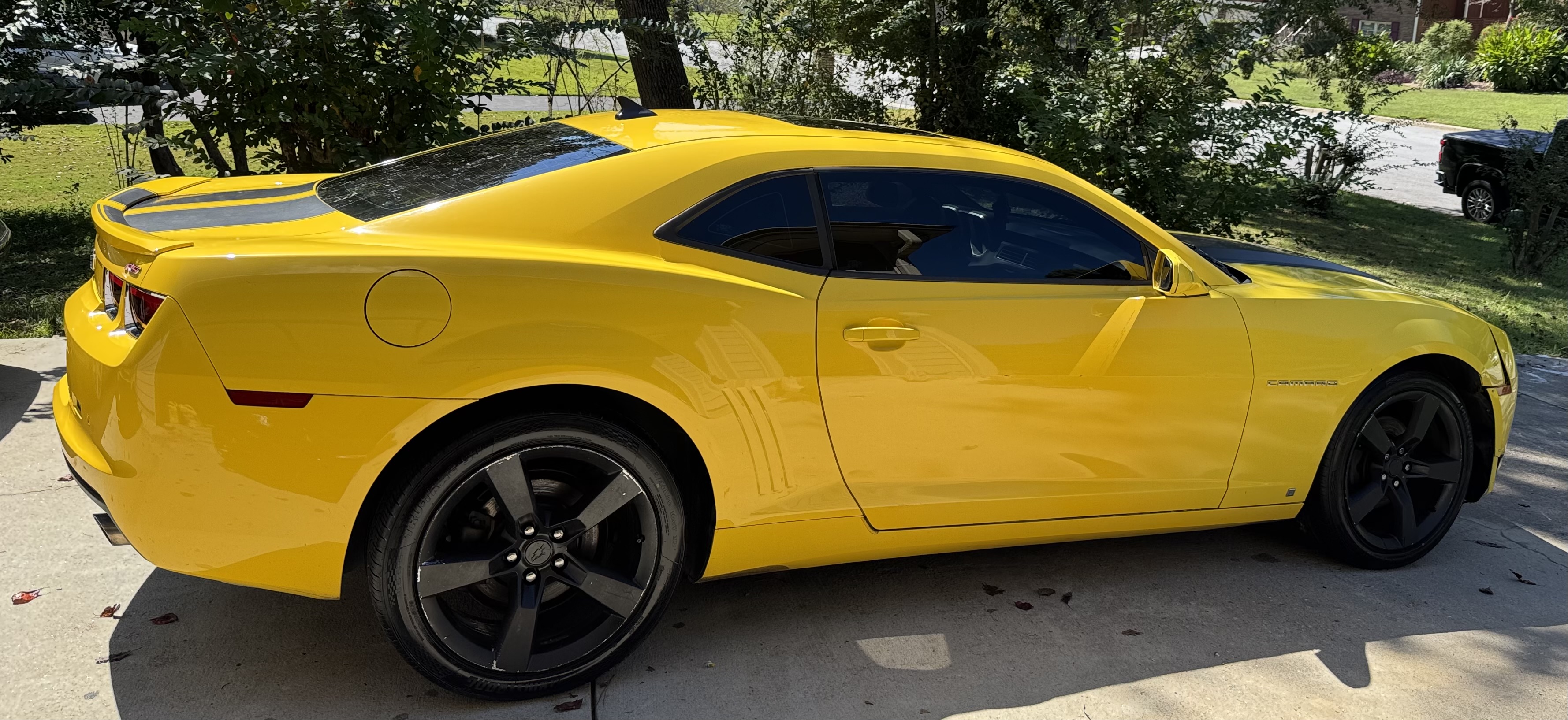 Used 2010 Chevrolet Camaro LT w/ RS Package RWD image 9
