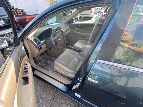 Used 2004 Honda Accord EX image 5