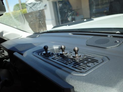 Used 2024 Toyota Tundra Limited AWD/4WD image 8