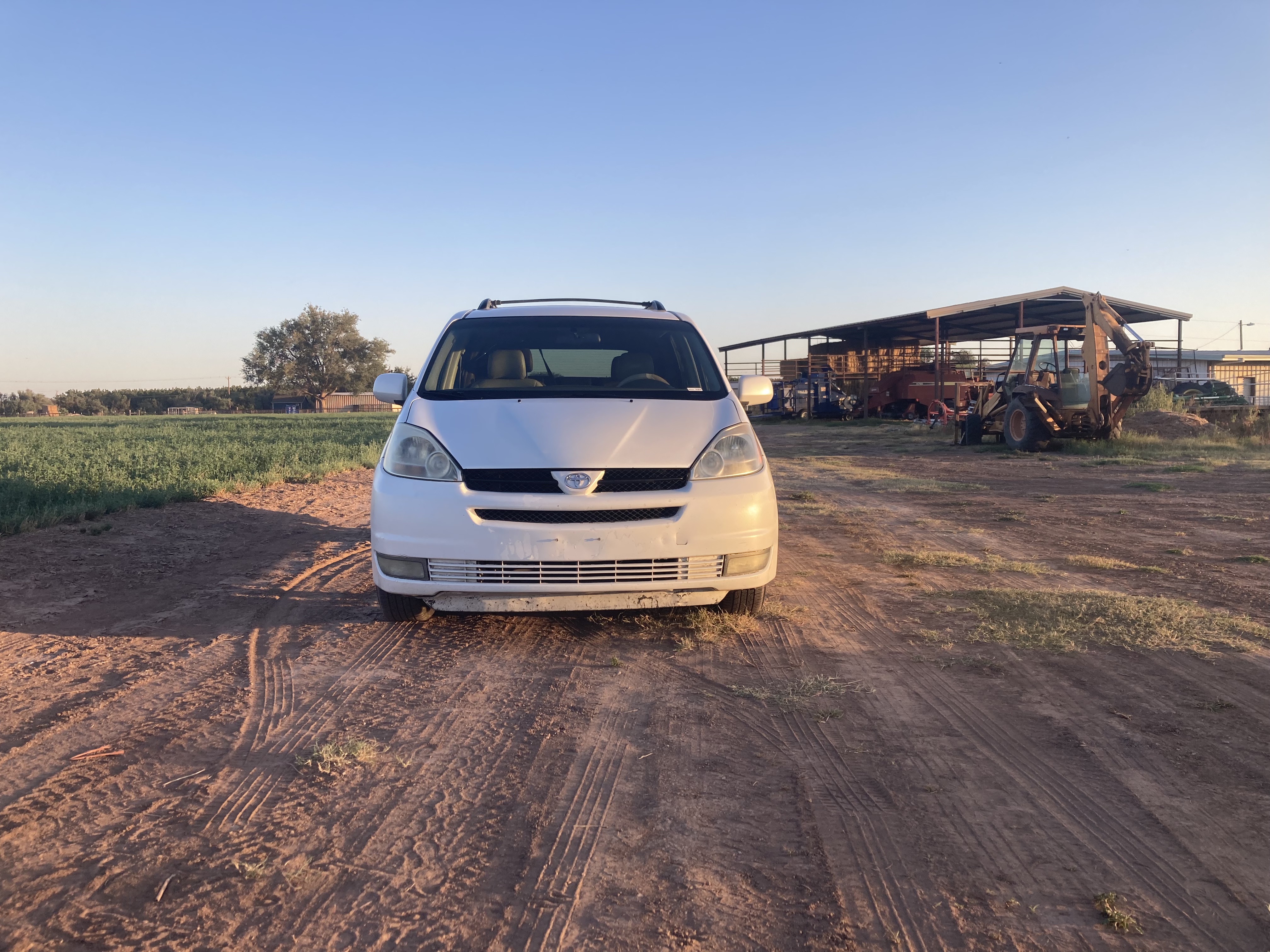 Used 2004 Toyota Sienna XLE w/ XLE Pkg 12 FWD image 2
