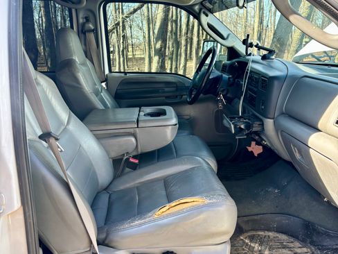 Used 2004 Ford F350 Lariat image 13