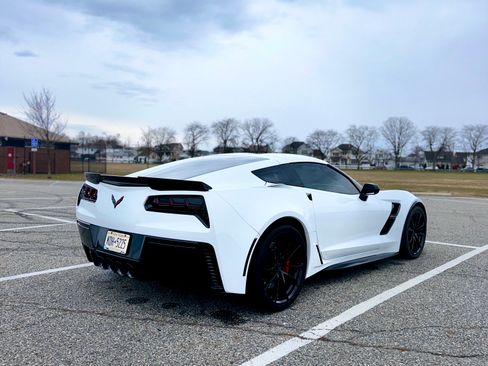 Used 2019 Chevrolet Corvette Grand Sport image 11