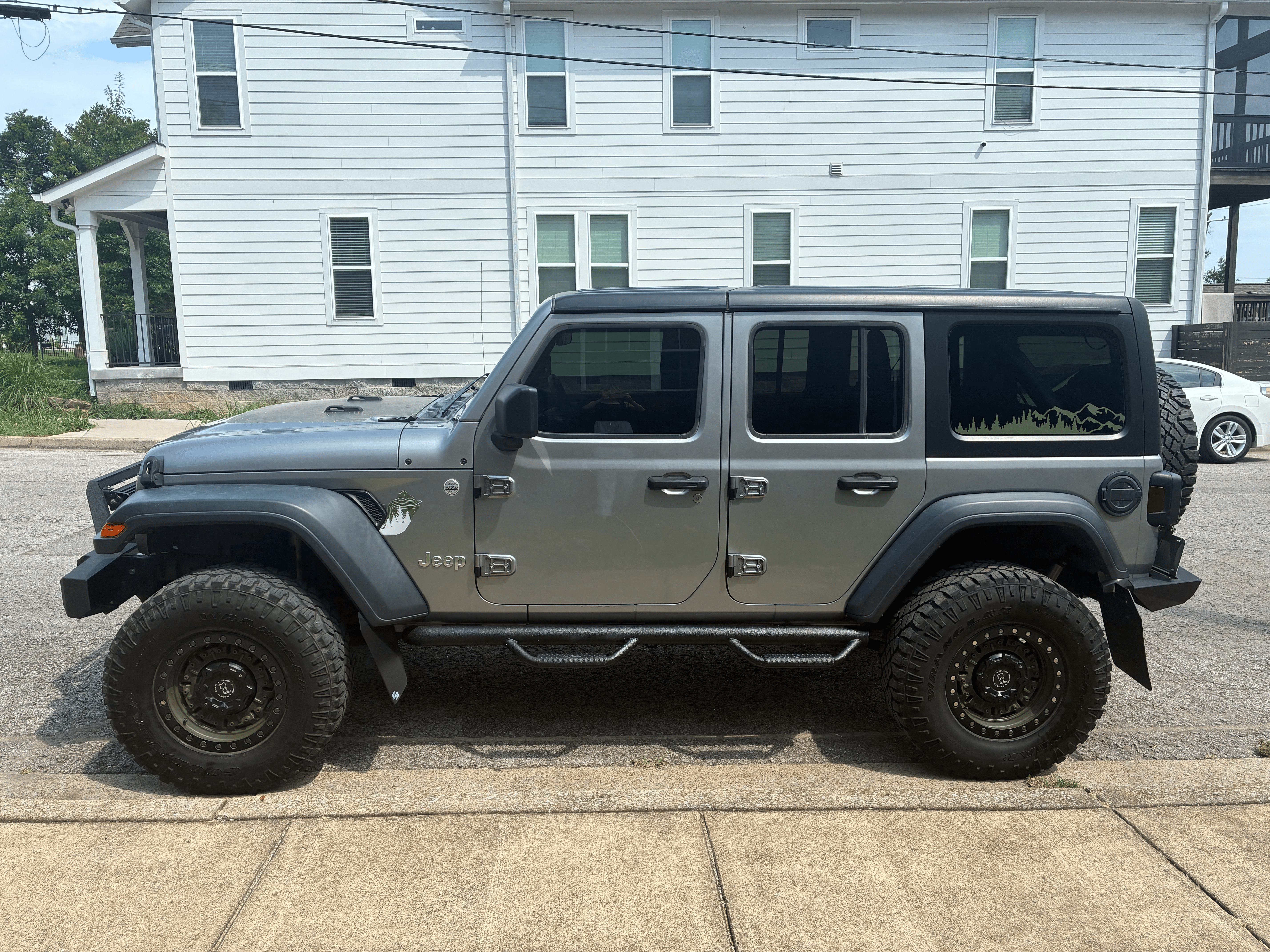 Used 2018 Jeep Wrangler Unlimited Sport AWD/4WD image 5