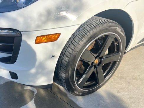 Used 2018 Porsche Macan S image 13