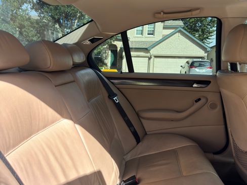 Used 2003 BMW 325xi Sedan AWD/4WD image 8