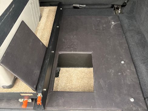 Used 2019 Jeep Wrangler Unlimited Sport image 17