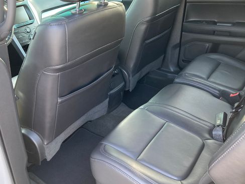 Used 2014 Ford Explorer XLT w/ Equipment Group 202A image 23