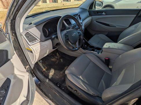 Used 2016 Hyundai Tucson SE w/ Option Group 02 image 2